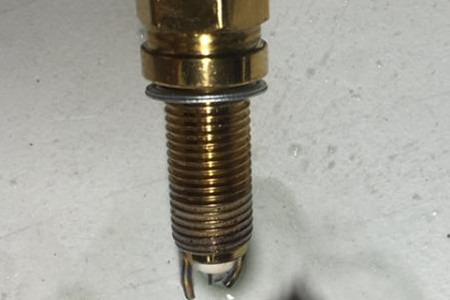 如何正確選擇和更換工業(yè)火花塞殼體?