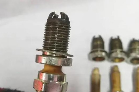 航模火花塞殼體加工的難點及解決方法